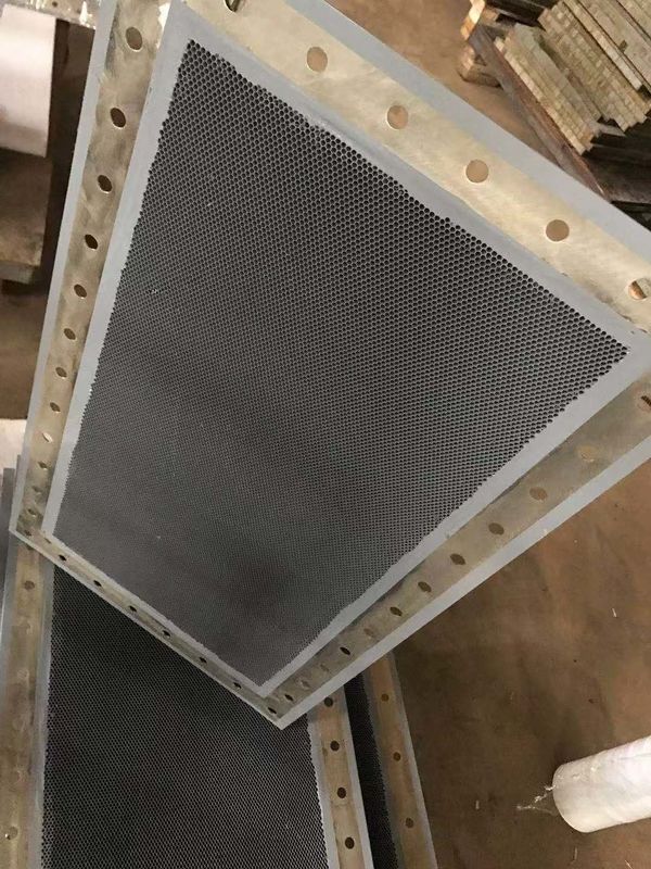 4.8mm 300x300Mm Steel EMI Honeycomb Vents Panel For Mrictxray Room